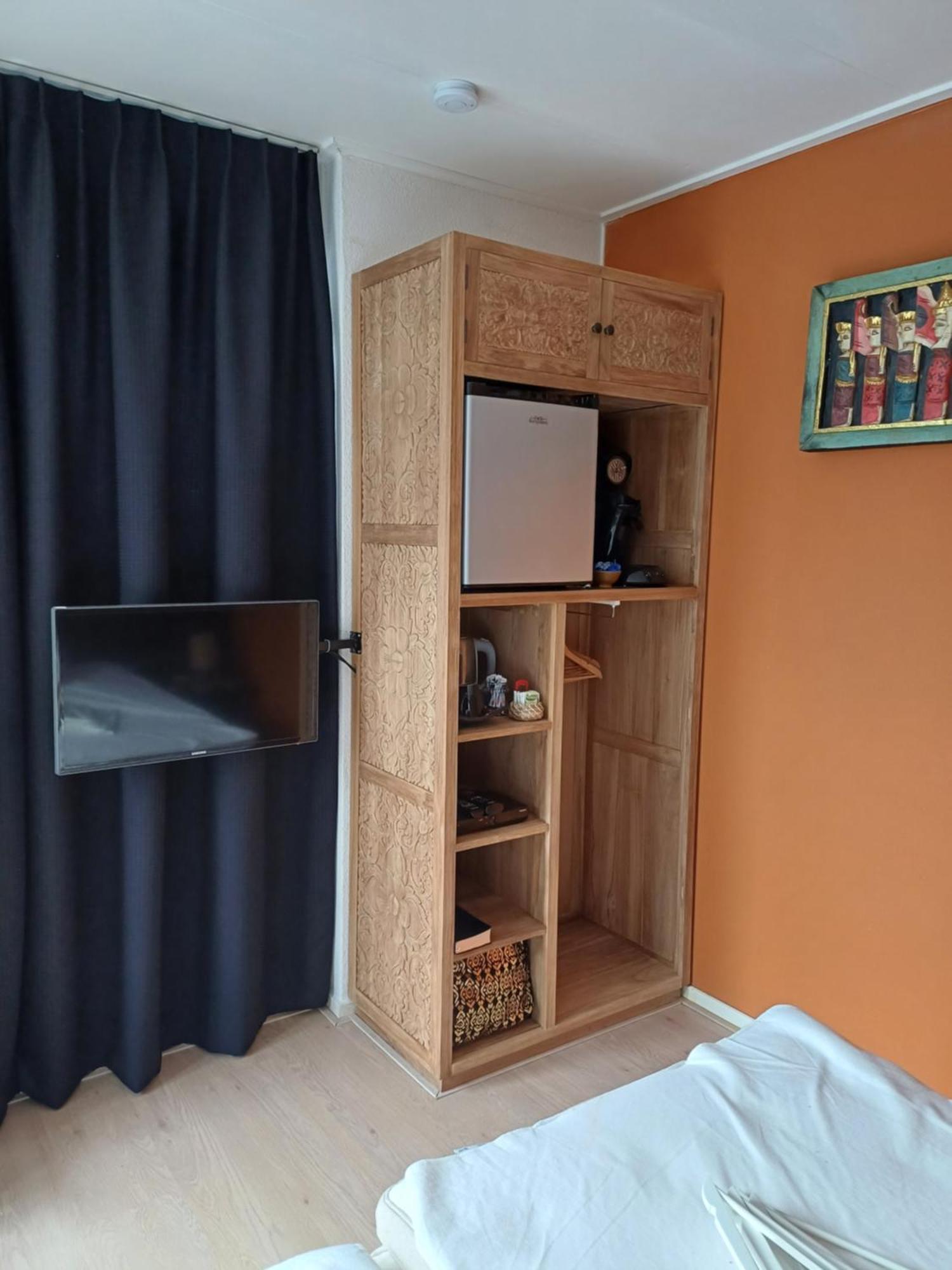 East Meets West Bed And Breakfast Veenendaal Buitenkant foto